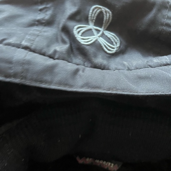 Aritzia TNA St. Moritz Bomber Jacket - Picture 5 of 14